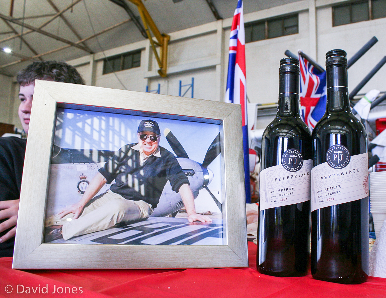 Historic Aussie Mustang Flies Again! 15 04VH BOB DavidJones 8491 60