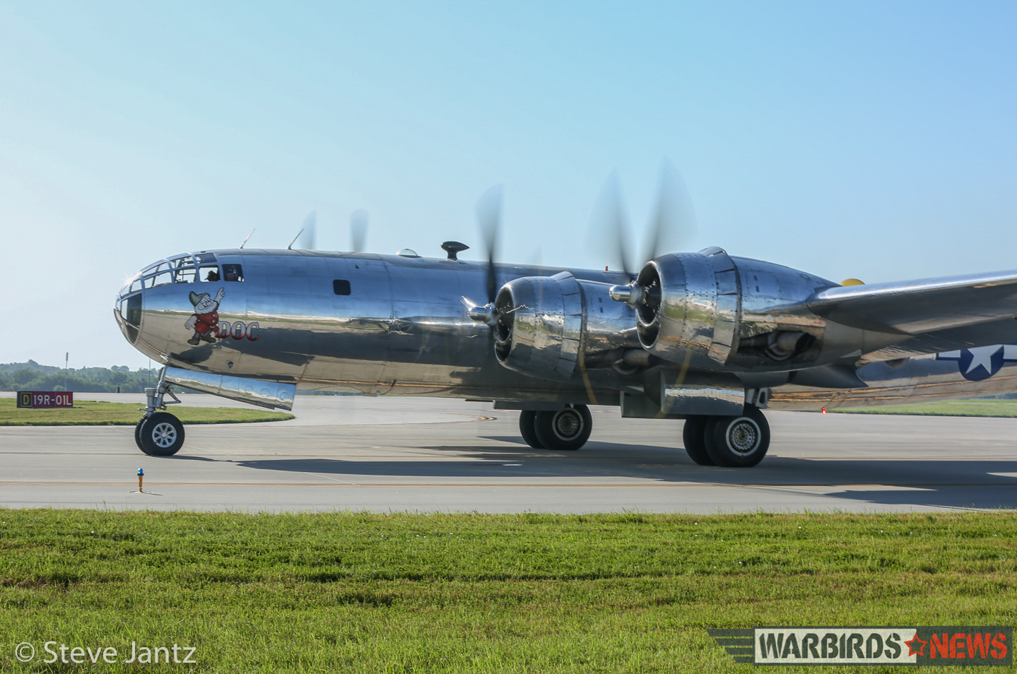 Doc Flies!!! 14 Taxiing out again. (photo by Steve Jantz)