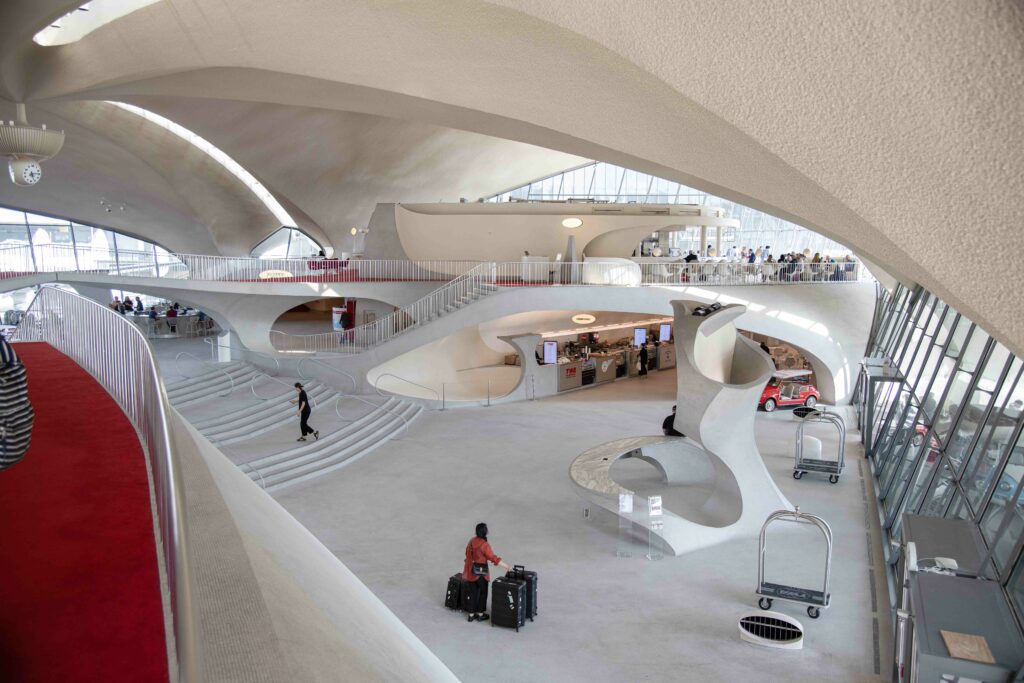 Connie Cocktail Lounge at The TWA Hotel 13 1 SSC 0715 edit1