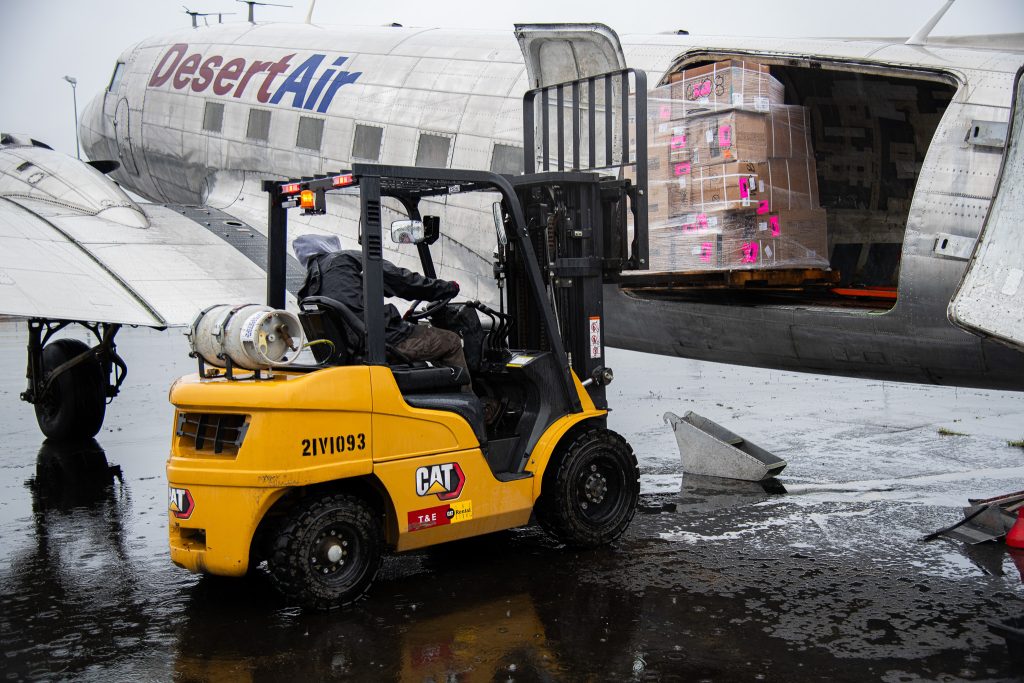 The Douglas DC-3 Cargo Workhorses Of DesertAir Alaska 13 1 SSC 1938 2 2