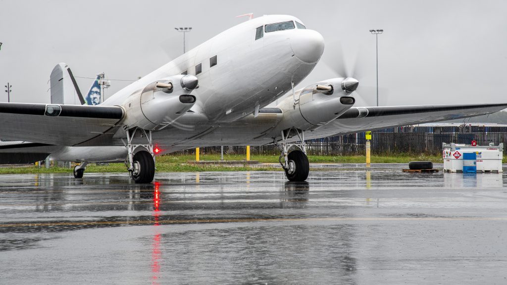 The Douglas DC-3 Cargo Workhorses Of DesertAir Alaska 21 1 SSC 2095 2