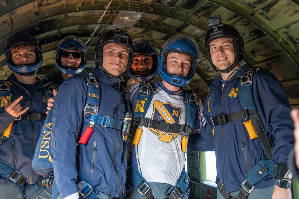 Reaching Across Generations: C-47 'Placid Lassie' Carries Jumpers Again 21 1 SSC 3787 VANedit