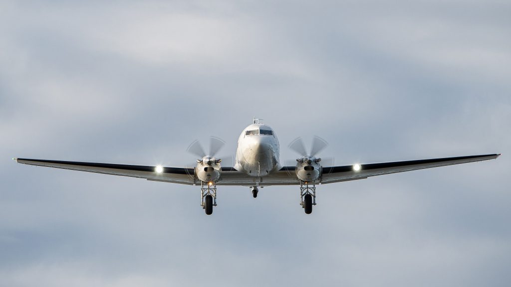 The Douglas DC-3 Cargo Workhorses Of DesertAir Alaska 24 1 SSC 4492 2 2
