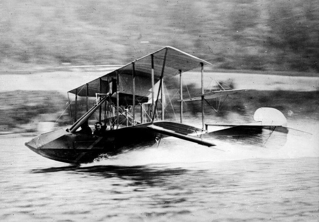 Canadian Curtiss Flying Boat Moves On 13 1280px Curtiss F of GM Heckscher c1912