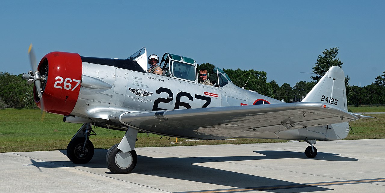 List of Affordable Warbirds 27 1280px North American T 6 Texan Nella 07