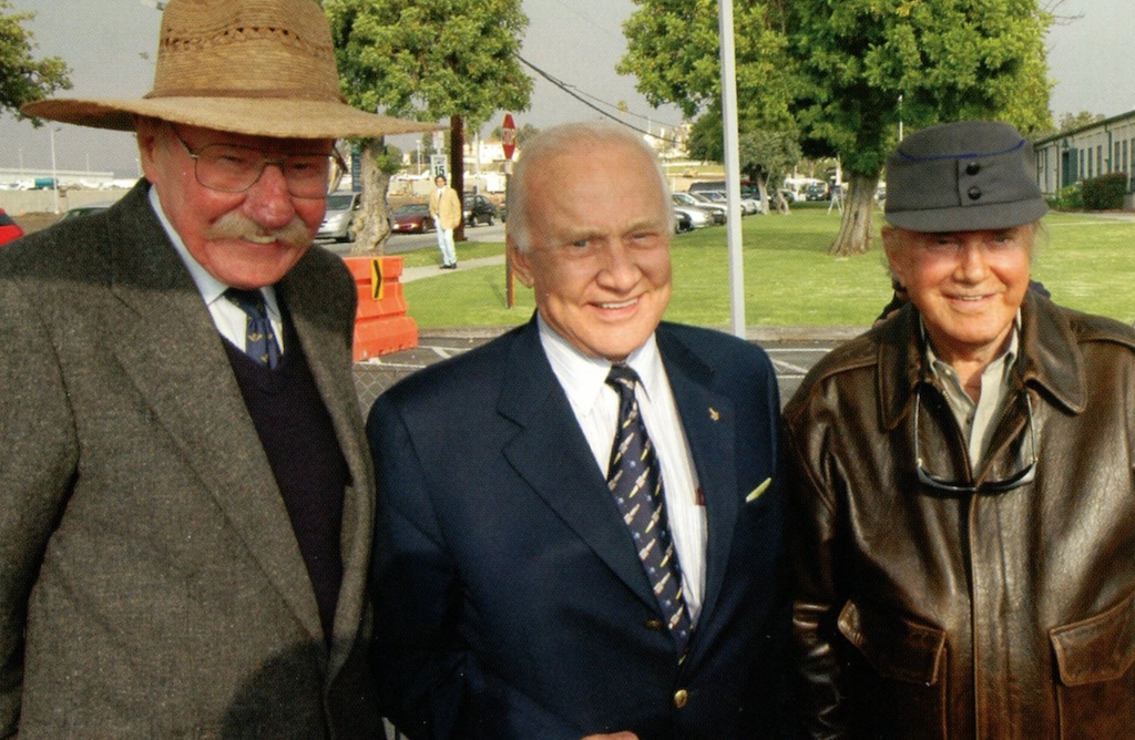 Wings of Wonder: Duggy The DC-3 and The Year That Inspired a Generation 71 15a SMO Aldrin Hoover Cliff byUnknown