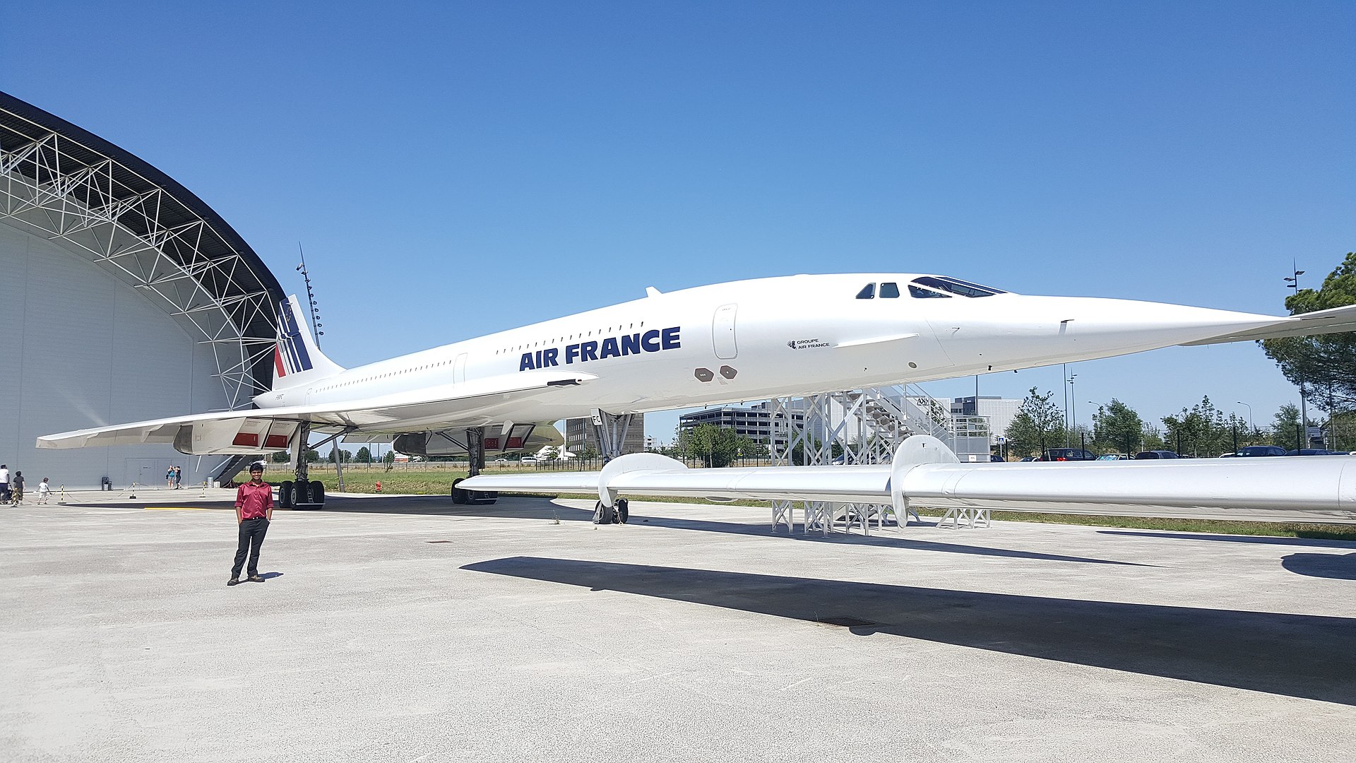 This Day in Aviation History: Final Commercial Flight of The British Airways Concorde 12 1920px GroundedConcorde