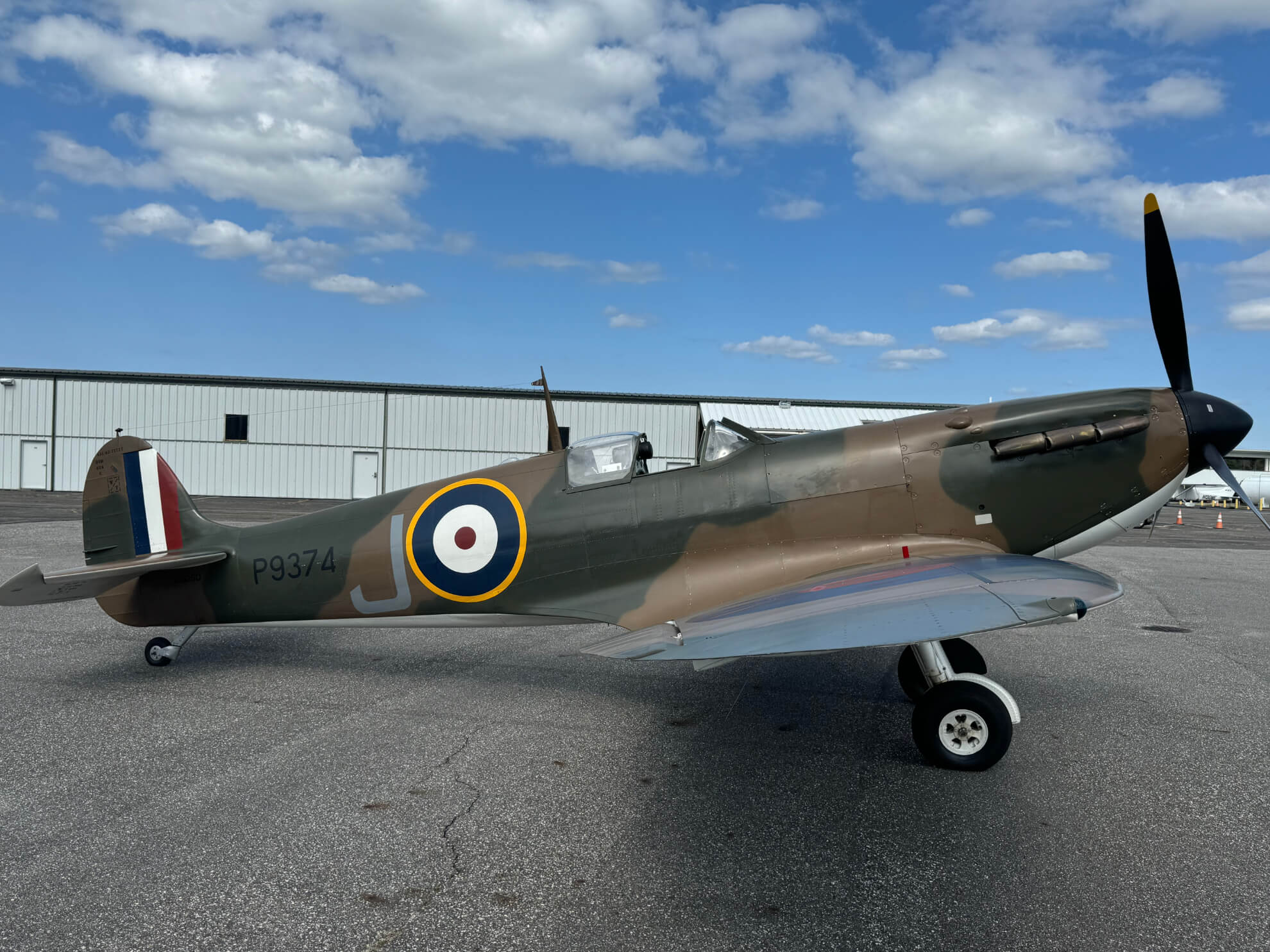 WWII Combat Veteran 1940 Vickers Supermarine Spitfire For Sale By Platinum Fighter Sales 14 1940 Vickers Supermarine Spitfire Right Side
