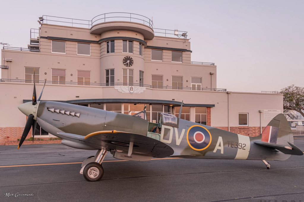 Platinum Spotlight: 1945 Supermarine Spitfire XVIe 10 1945 Supermarine Spitfire XVIe 2