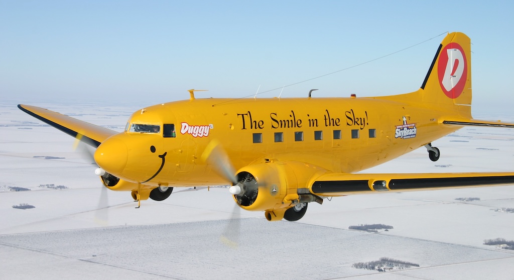 Wings of Wonder: Duggy The DC-3 and The Year That Inspired a Generation 10 1 Duggy over ND byDougAnderson