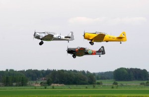 Swedish Air Force Historic Flight Preserves Sweden's Unique Military Aviation Heritage 13 SwAFHF North American Harvards in formation at a recent air show (Image Credit: Lappeenranta International Airshow)