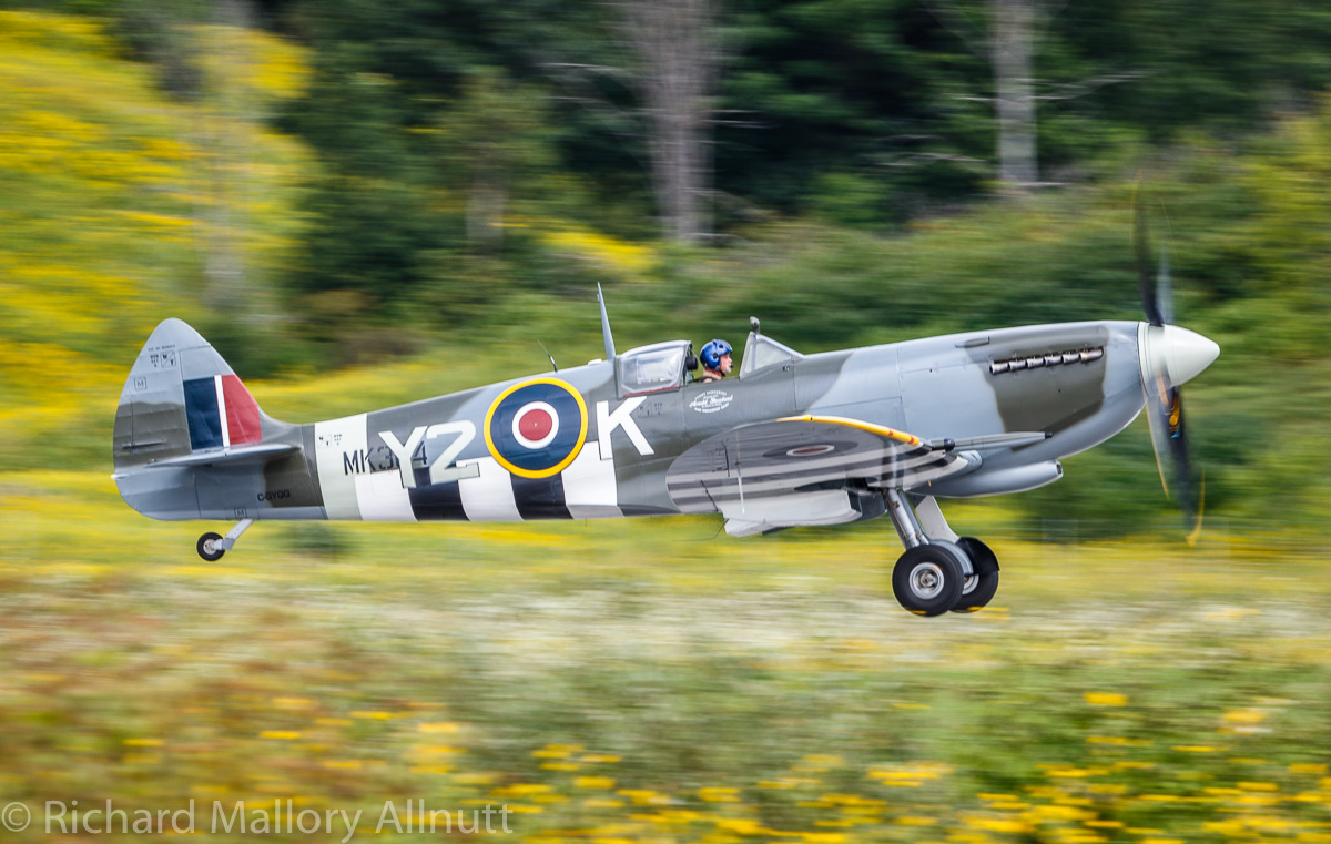 Vintage Wings of Canada Air Show - September 15th, 2018 10 20689621 10159185392020424 8885054083580590074 o