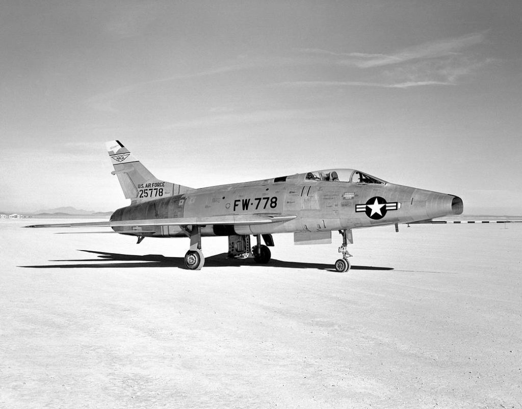 Flight Test Files: F-100 Super Sabre-Lessons from the Mach 1 Frontier 11 306111main E 2087 full