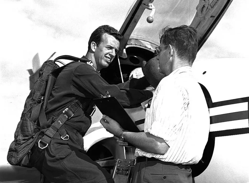 Flight Test Files: Northrop X-4 Bantam-Navigating the Limits of the Tailless Wing 13 341567main E 839 full