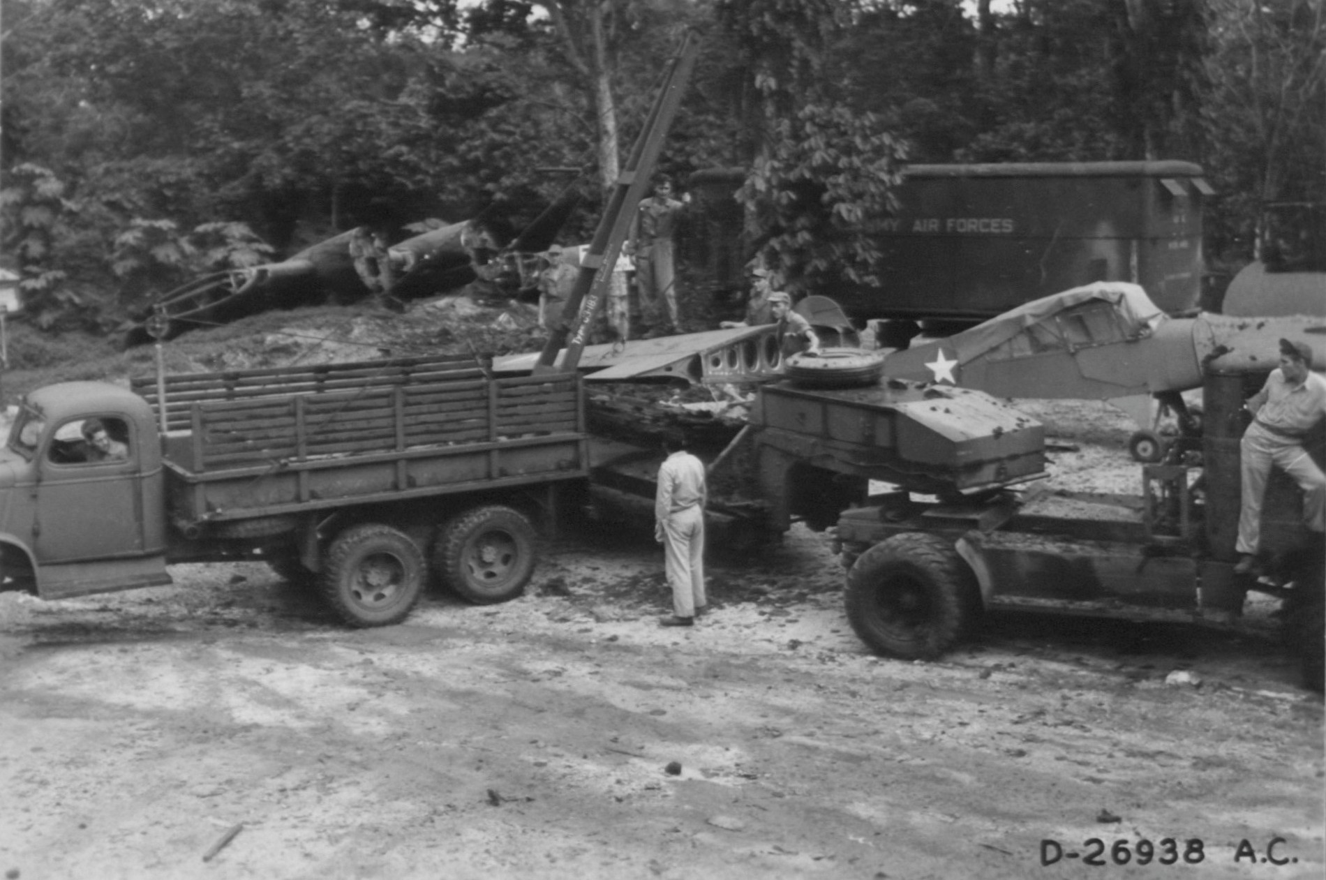 Keeping Santo Flying: The 29th Air Service Group on Espiritu Santo 19 342 FH 001433