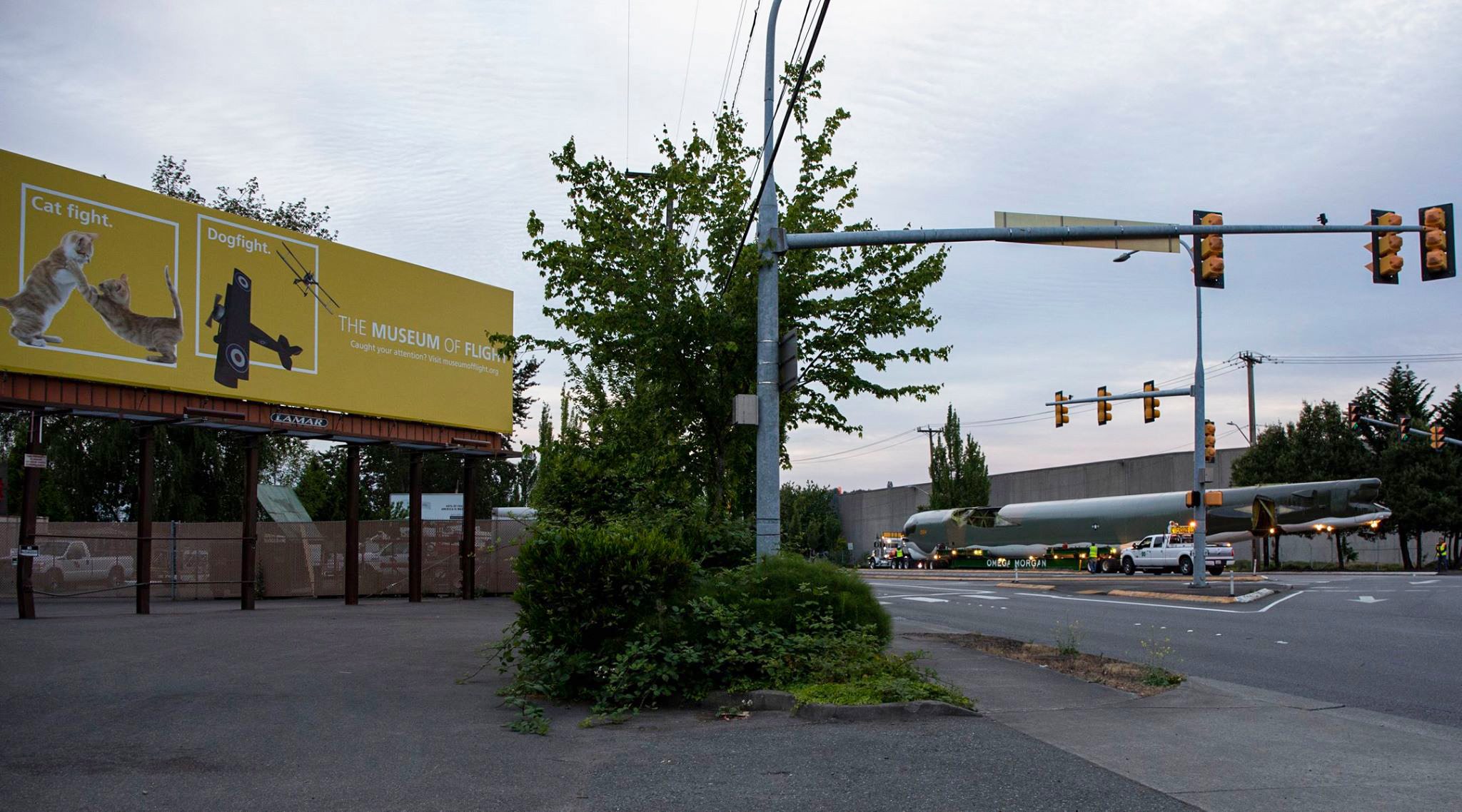 Boeing B-52G Fuselage Arrives at Museum of Flight 11 34258618 10155824069727224 8331536122383433728 o