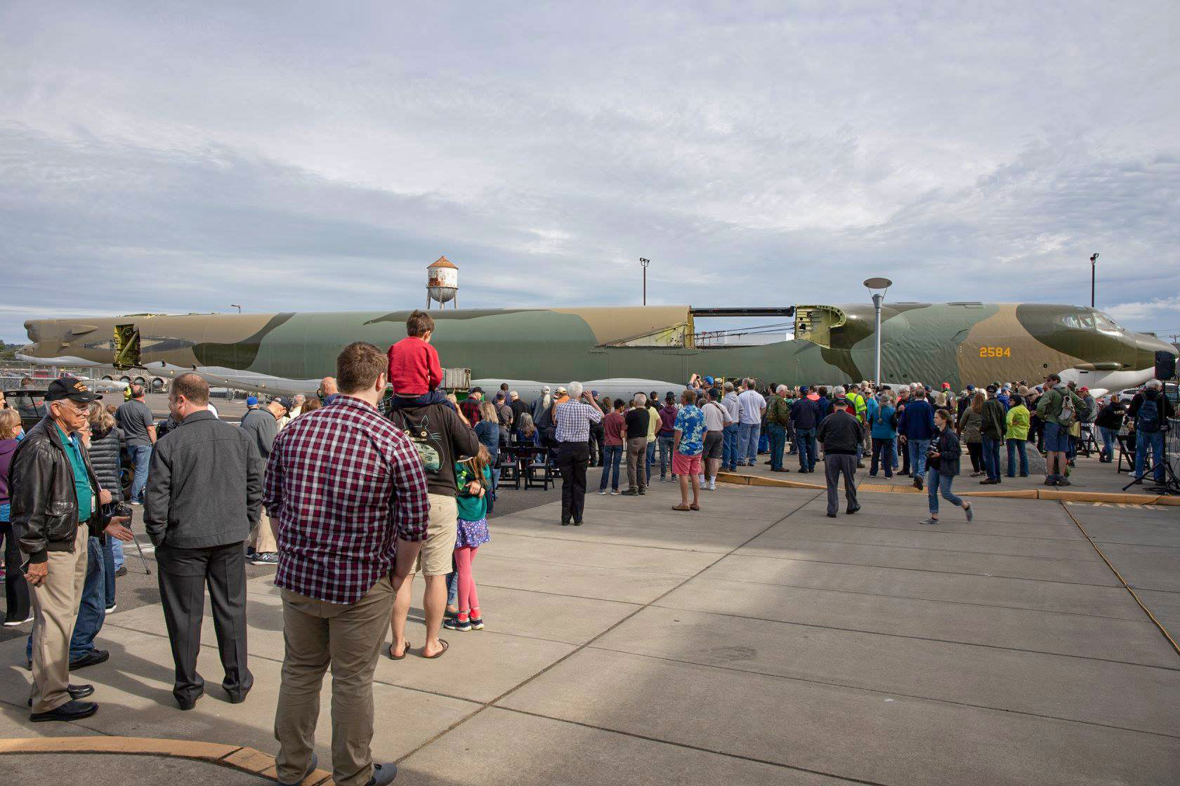 Boeing B-52G Fuselage Arrives at Museum of Flight 18 34268526 10155824071152224 3955667117293961216 o