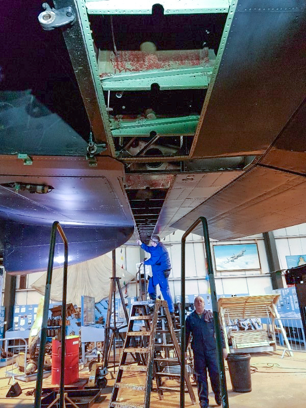 Lancaster NX611 'Just Jane' - November 2017 Restoration Update 27 3863e566 6e7e 4cd0 a32b e0541f0de74c