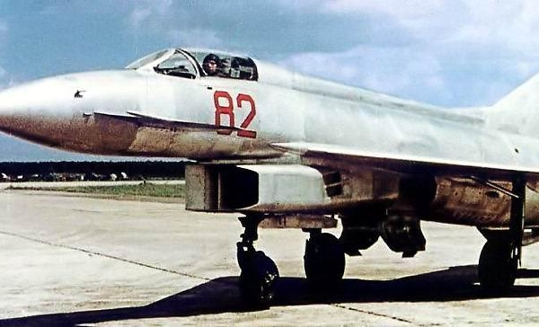 Grounded Dreams of a Mach 2 Future: The Mikoyan-Gurevich Ye-8 Chronicles 11 4.Eksperimentalnyj istrebitel E 8 2. 600x364 1