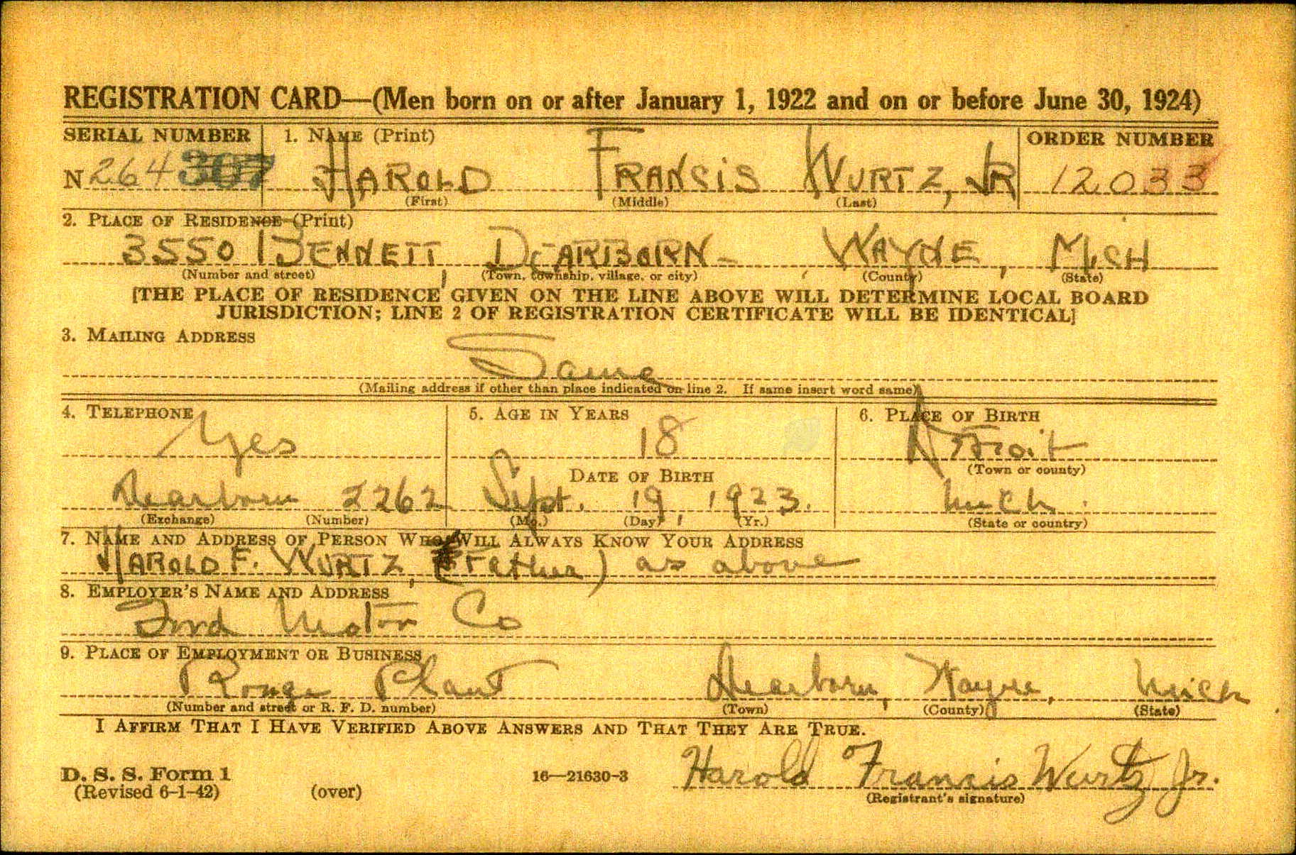 The Pilot, the Nurse and Their Thunderbolt 12 44017 01 00163 02250