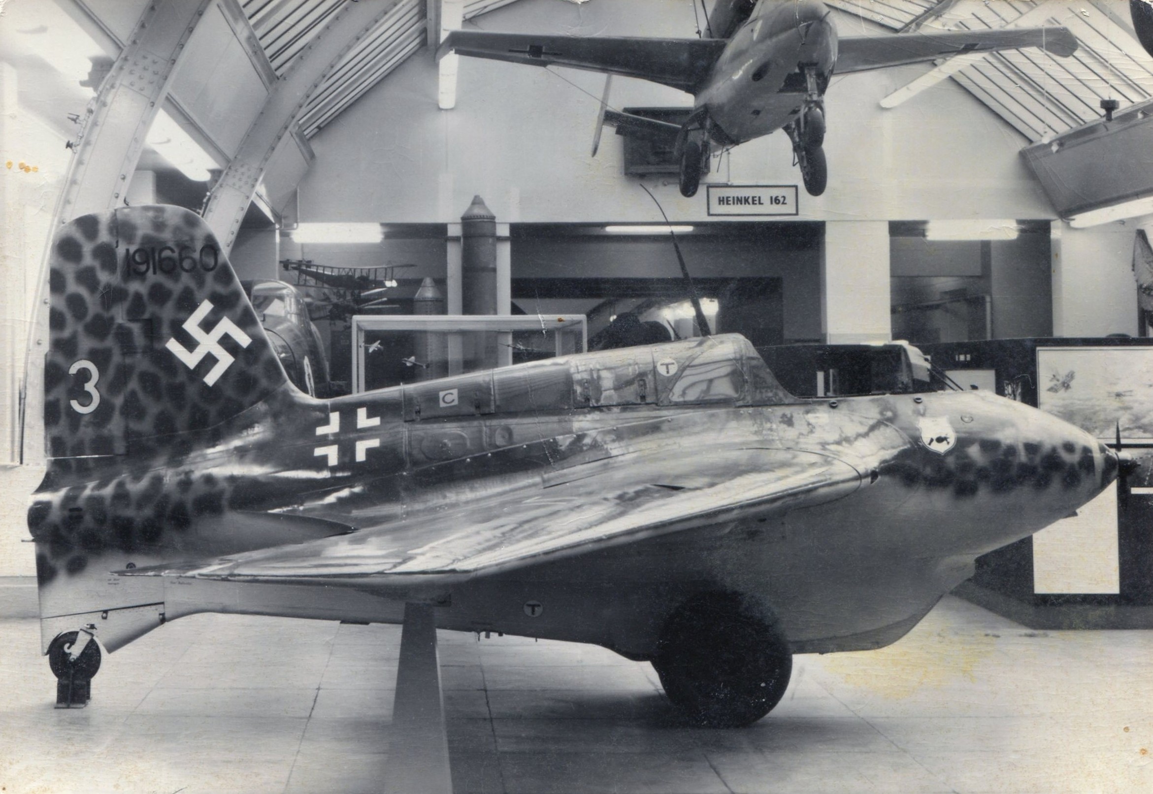 Randy’s Warbird Profiles: Messerschmitt Me-163B-1 Komet Werknummer 191660 15 52933475803 7a052f7e28 o