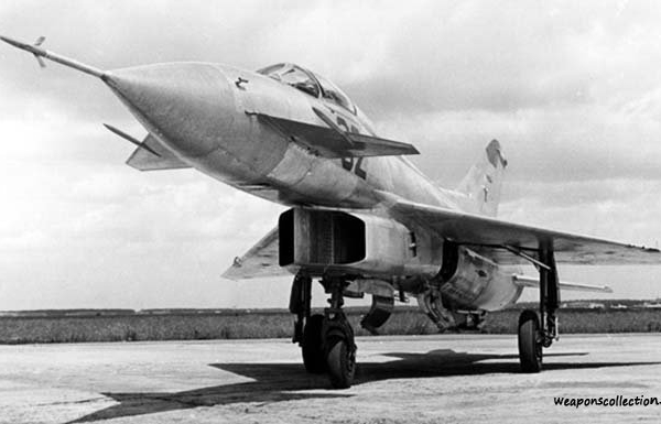 Grounded Dreams of a Mach 2 Future: The Mikoyan-Gurevich Ye-8 Chronicles 16 6.Eksperimentalnyj istrebitel E 8 2. 600x385 1