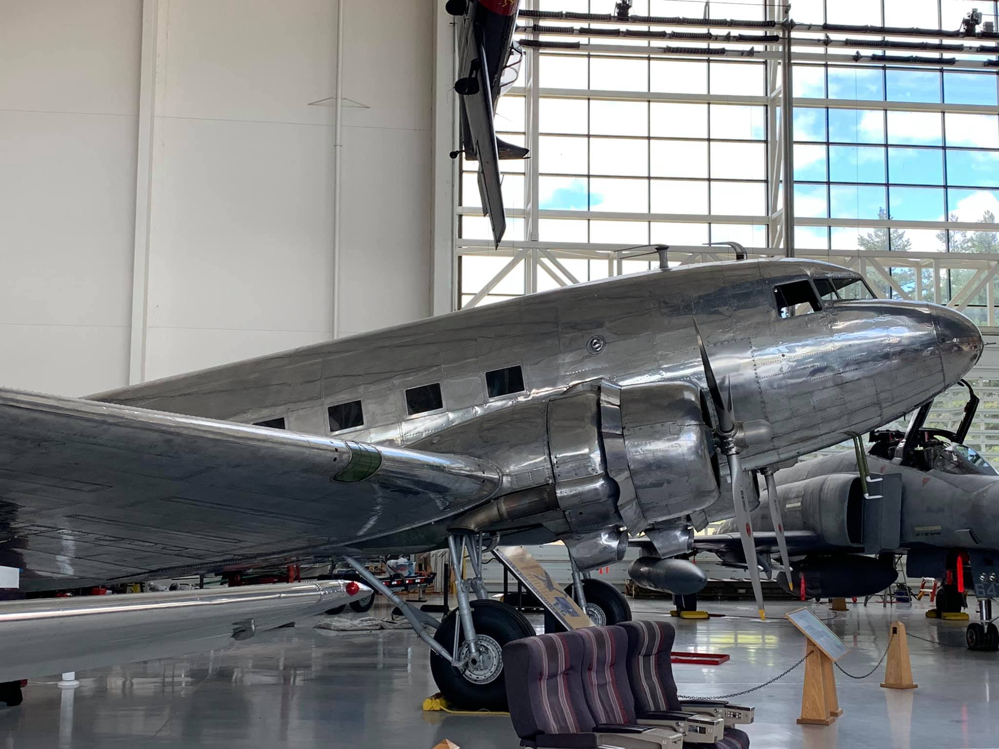 Randy's Vintage Profiles: Douglas DC-3 Mainliner "Reno" 30 66455120 2779297875431185 5594870157798277120 n