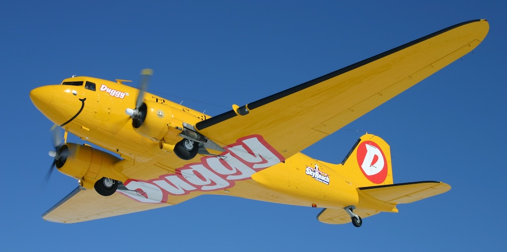 Wings of Wonder: Duggy The DC-3 and The Year That Inspired a Generation 24 6 2005 Duggy heroshot byDougAnderson