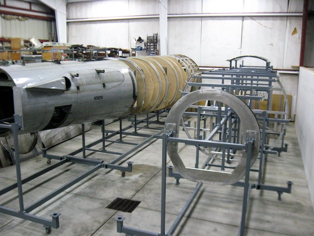 Rebuilding History: The Remarkable Mission of Hangar Thirteen and the Resurrection of B-17F "Lucky Thirteen" 32 7 6