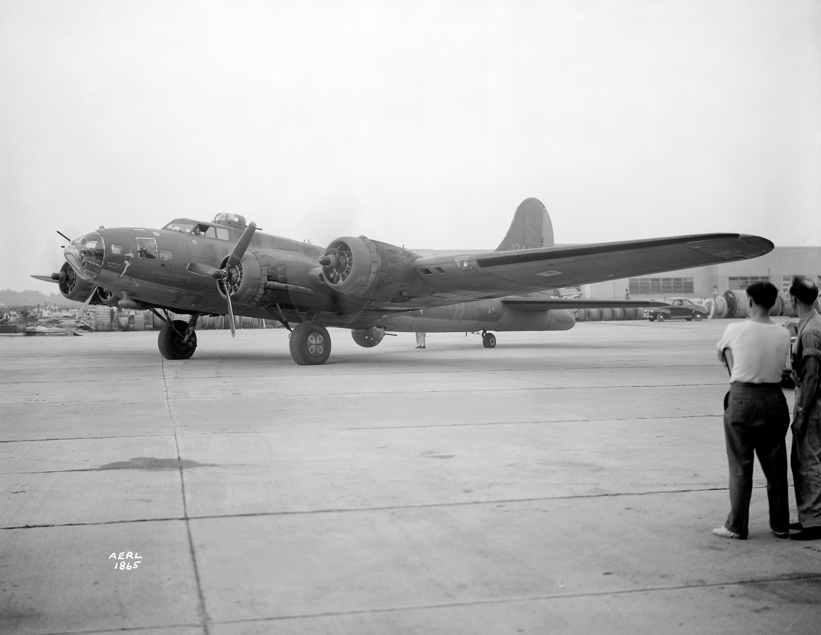 Memphis Belle - A Wartime Photo Essay from N.A.C.A Lewis Field 10 762283