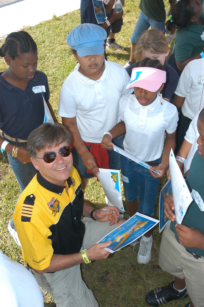 Wings of Wonder: Duggy The DC-3 and The Year That Inspired a Generation 36 7h Duggy SNF byRonKaplan