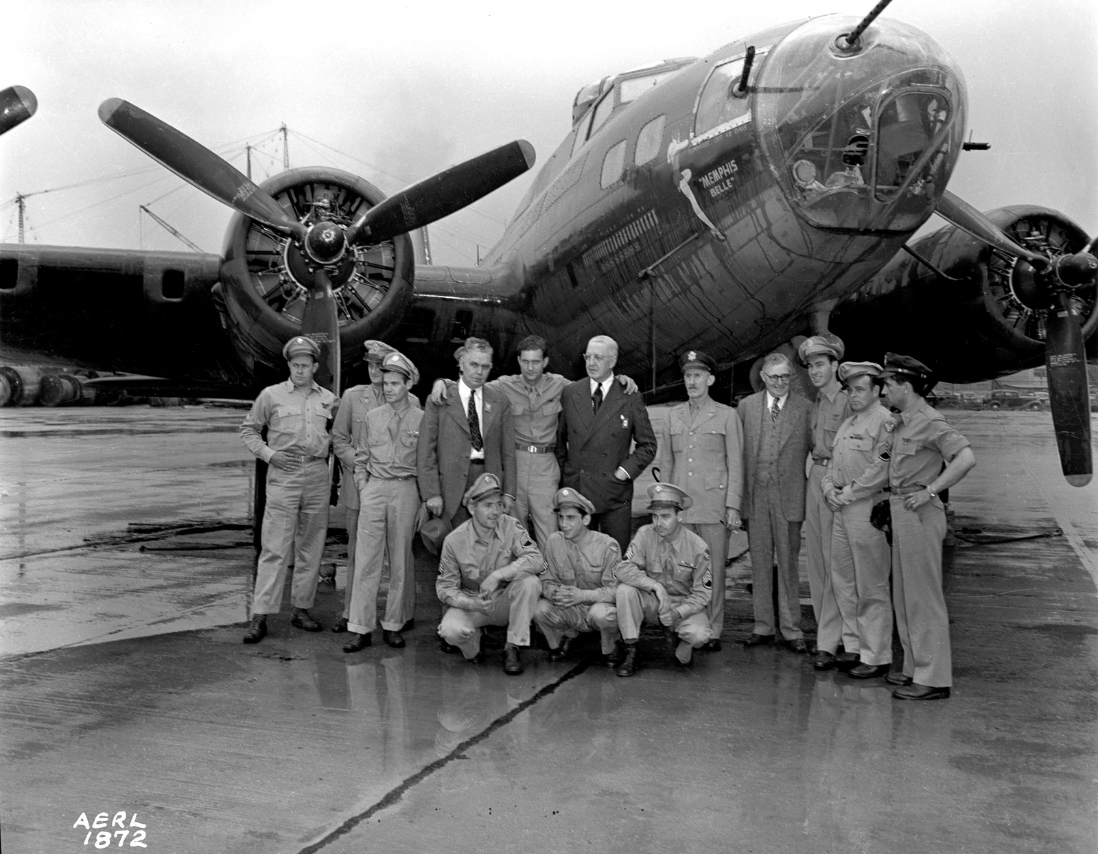 Memphis Belle - A Wartime Photo Essay from N.A.C.A Lewis Field 18 861190