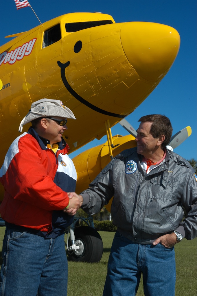 Wings of Wonder: Duggy The DC-3 and The Year That Inspired a Generation 42 8c Duggy CarleyLeeward SNF byRonKaplan