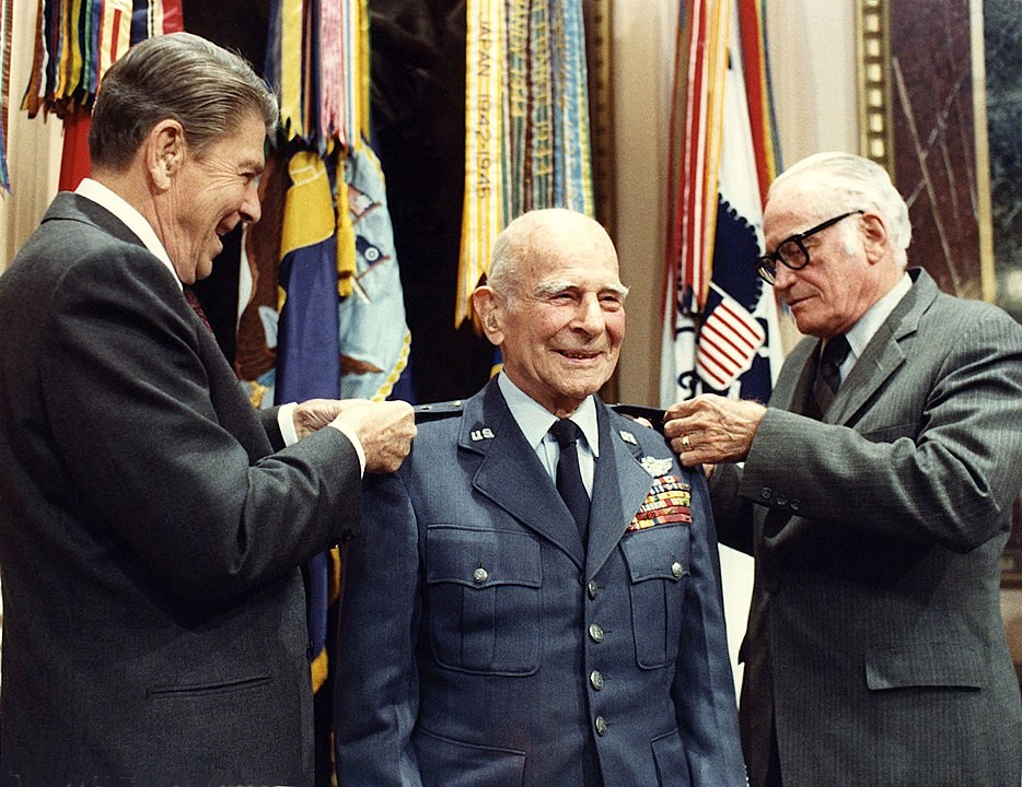 Today in Aviation History: Jimmy Doolittle Sets a New Airspeed Record 14 934px Reagan Goldwater pin star on Jimmy Doolittle 1985