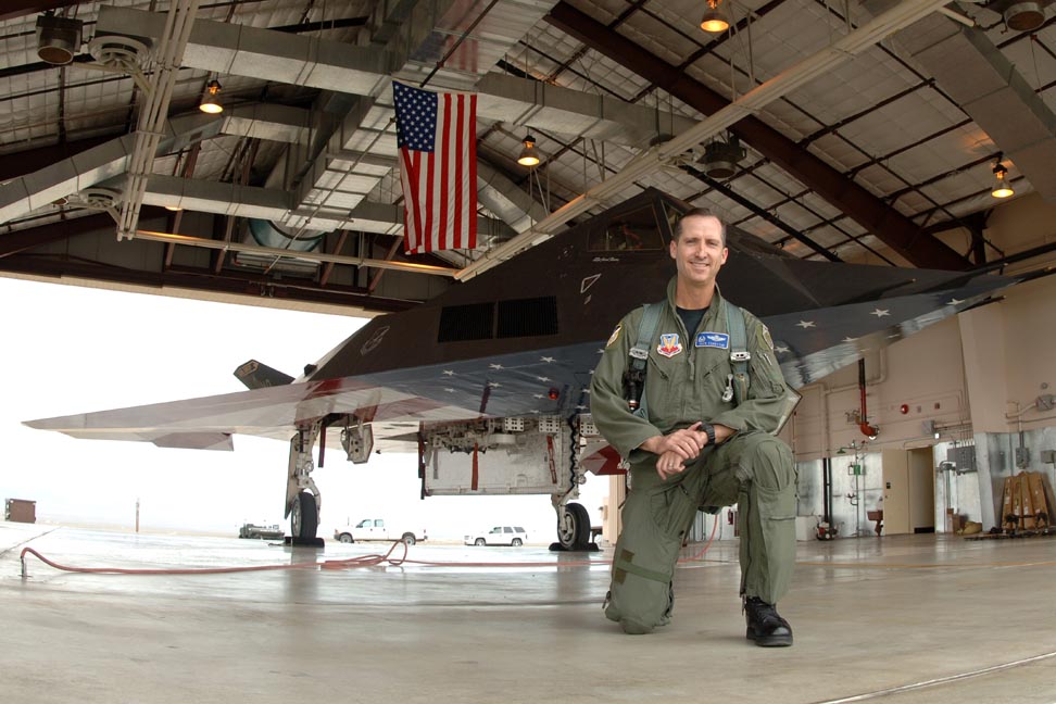Ten Years On - The F-117 Nighthawk Remembered... and Revisited? 13 950201 F AF999 0004