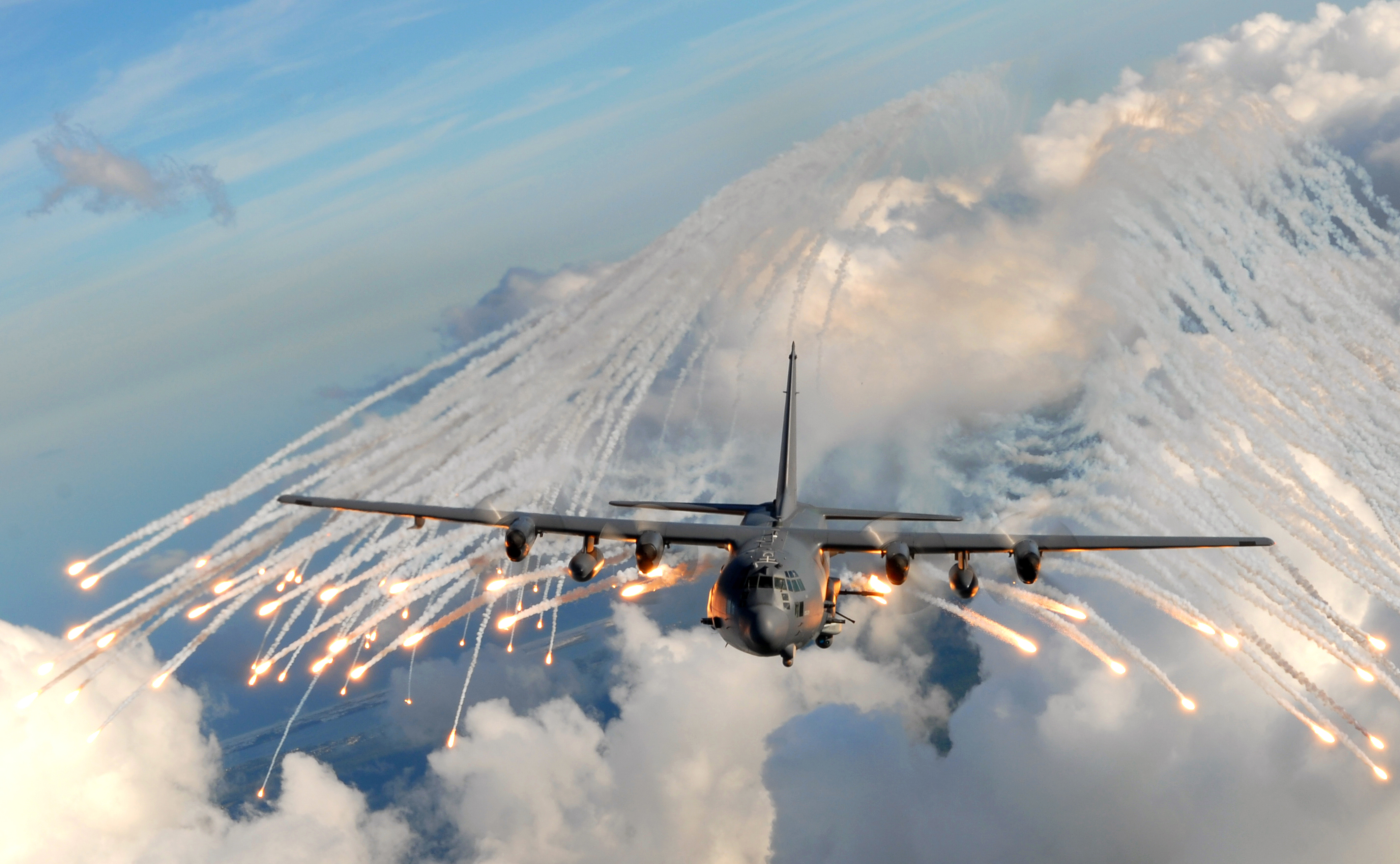 Air Force Special Ops Featured at EAA AirVenture Oshkosh 2021 11 AFSOC AC 130 flares
