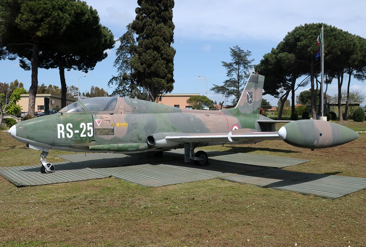 Macchi MB-326K Flies Again in Italy 11 Aermacchi MB 326 Italy Air Force JP7362409 Aldo Bidini photo 2012 wikimedia