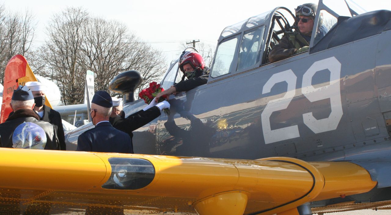 Pearl Harbor Remembered: Air & Space Forces Association and AAM to Hold "Dropping of the Roses" Tribute on December 7th 13 Air Space Forces Association and AAM to Hold Dropping of the Roses Tribute on December 7th