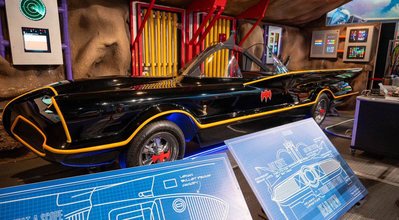 Air Zoo Unveils Its Newest Traveling Exhibit: The Hall of Heroes 12 Air Zoo Unveils Its Newest Traveling Exhibit The Hall of Heroes 3