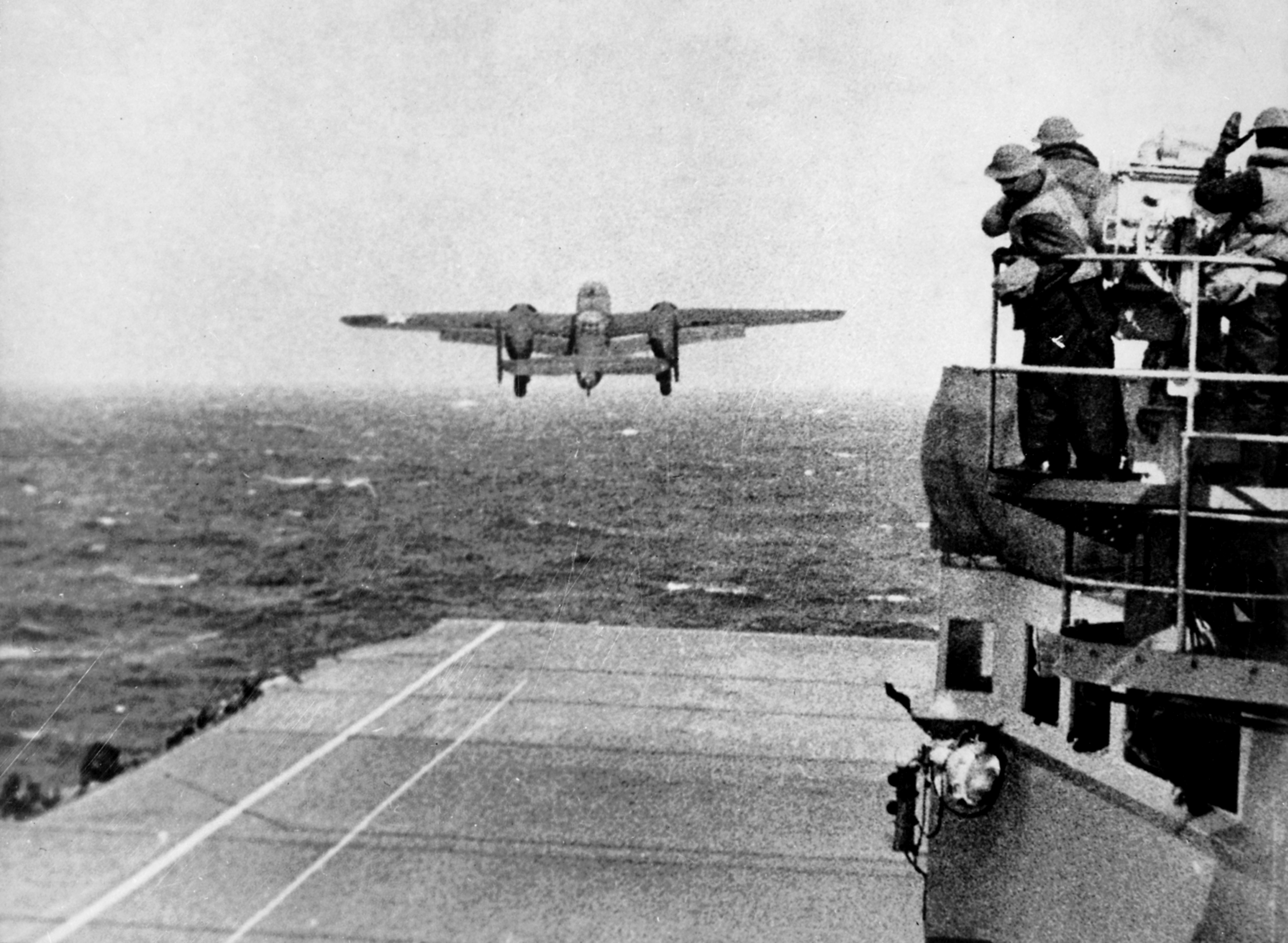 Today in Aviation History: Jimmy Doolittle Sets a New Airspeed Record 13 Army B 25 Doolittle Raid