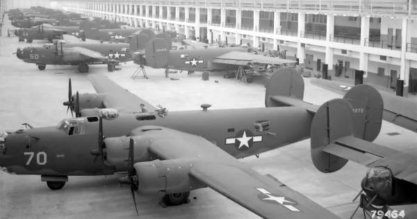 WWII Manufacturing Sites Today 10 The Willow Run plant was built by Henry Ford in 1941 and employed more than 42,000. The factory produced one B-24 aircraft every 59 minutes.