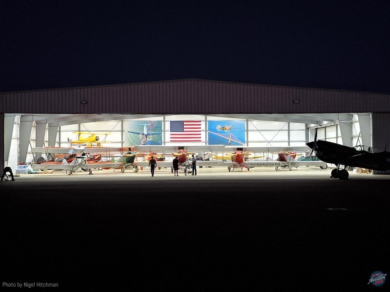 Ala Doble Fly-In 2025: Nigel Hitchman Captures a Spectacular Vintage Aviation Gathering 50 Bedtime at the main hangar