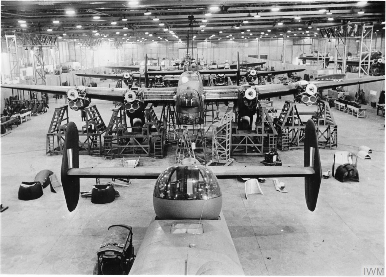Halifax 57 Rescue Sets Out to Rebuild a Handley Page Halifax 10 Birth of a Bomber Aircraft Production in Britain 1942 D7123
