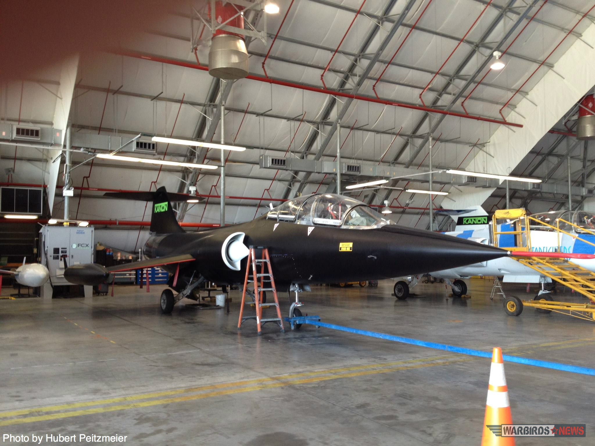 Dramatic New Livery for Starfighter! 12 TF-104G MM54258 (construction number 583H-5209, model 583-10-20), FAA registration N991SF. ( photo by Hubert Peitzmeier)