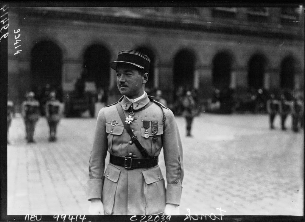 The Allied Ace of Aces: René Fonck’s Path to 75 Aerial Victories 10 Capitaine Fonck reçoit la cravate de Commandeur par Fayolle btv1b90372519