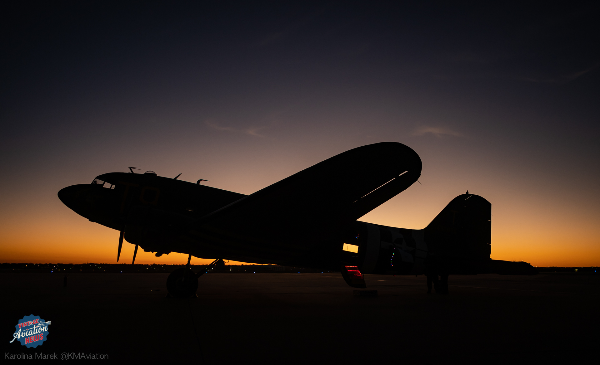 Christmas Light Flights on 'Southern Cross' C-49 19 Christmas Light Flights on Southern Cross C 49J 6137