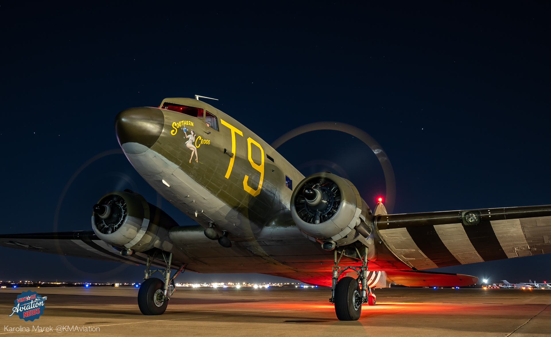 Greatest Generation Aircraft: Christmas Light Flights 2025 11 Christmas Light Flights on Southern Cross C 49J 6262