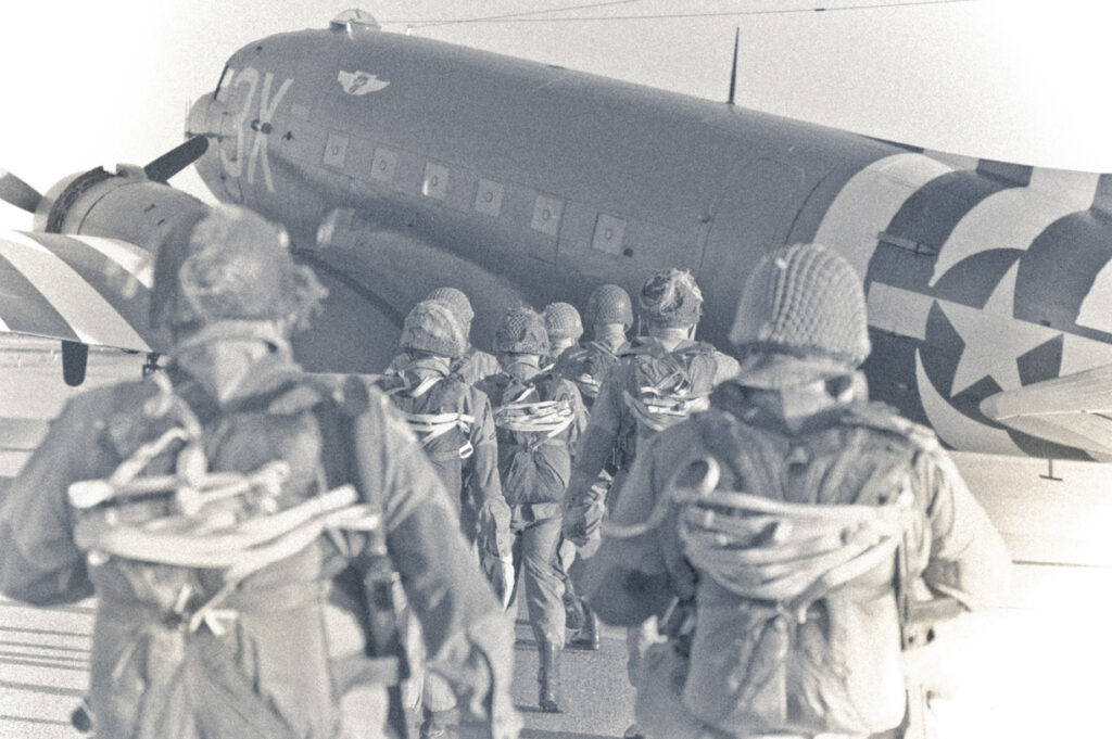 D-DAY80 PHOTOGRAPHY EXPERIENCES 12 Coap Wings D DAY80 PHOTOGRAPHY EXPERIENCE 4