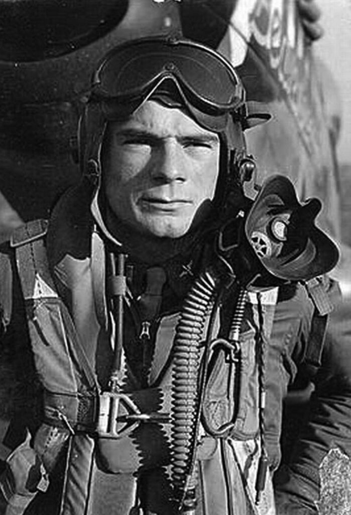 WWII P-51 Pilots Meet and Share Historic Flying Stories 11 Colonel Joe Peterburs