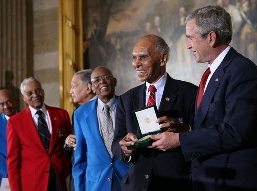 Tuskegee Airmen: The Red Tails Who Defied the Skies and History 19 Congress Honors Tuskegee Airmen With Its Most Distinguished Civilian Award